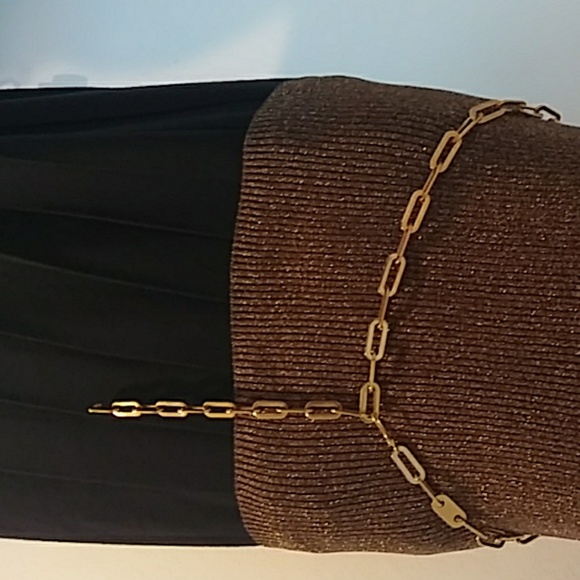 girlfriends of Beverly Hills - Picture 2 of 3